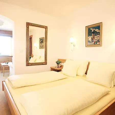 Rosis Sonnbergstuben Отель 4*