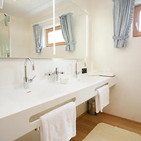 Rosis Sonnbergstuben Отель