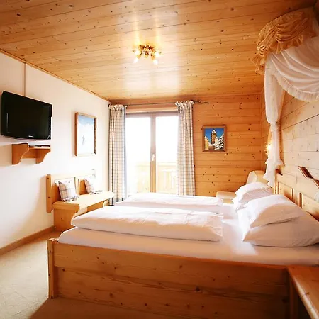 Rosis Sonnbergstuben Otel 4*