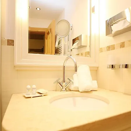 Готель Rosis Sonnbergstuben Кіцбюель